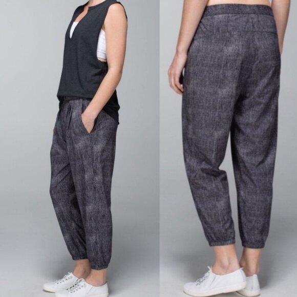 lululemon | Rollin' With My Omies Jogger Pant Black Dune - Picture 1 of 6